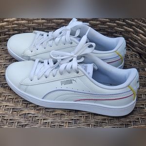 PUMA size 8 sneakers
